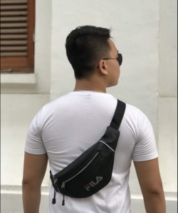 F002 - Tas pinggang fila